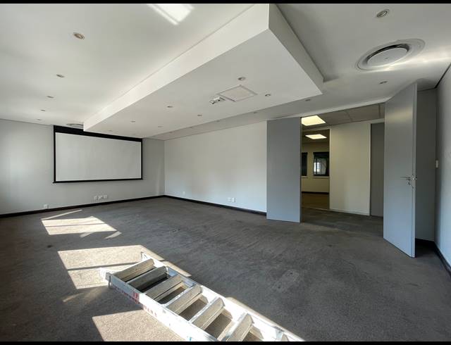 723M² OFFICE TO LET IN SANDTON CENTRAL